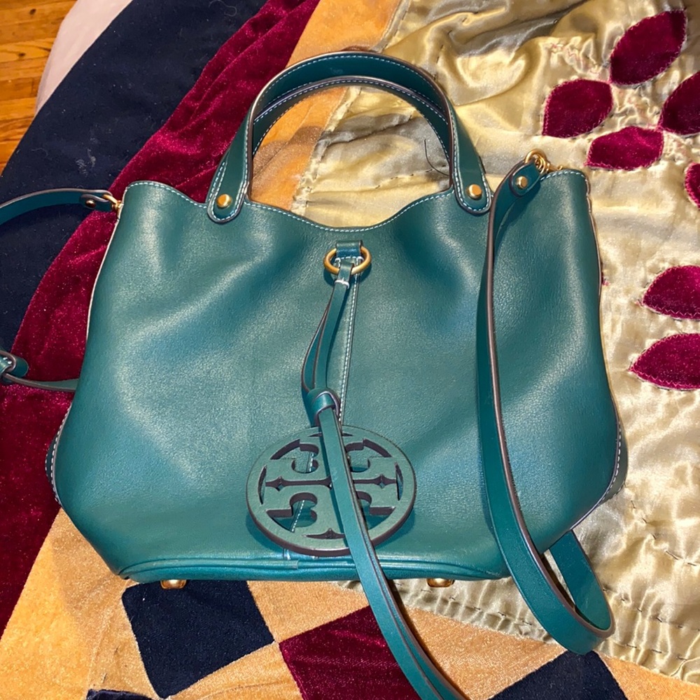 Tory Burch Hunter green leather cross and hand bag leather